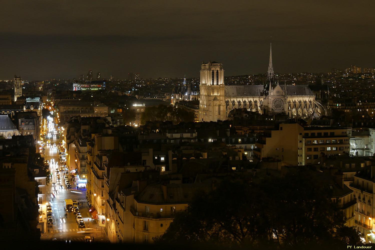 Paris vu d'en haut, Notre-Dame de nuit, 17 rue de la Sorbonne