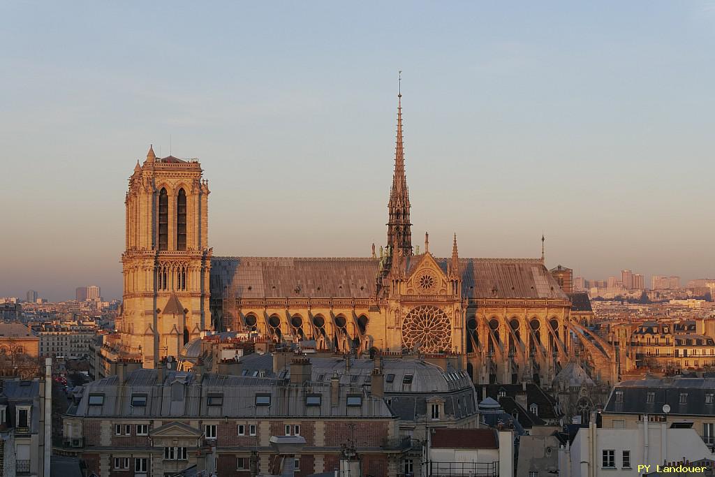 Paris vu d'en haut, Notre-Dame de nuit, 61 Boulevard Saint-Germain