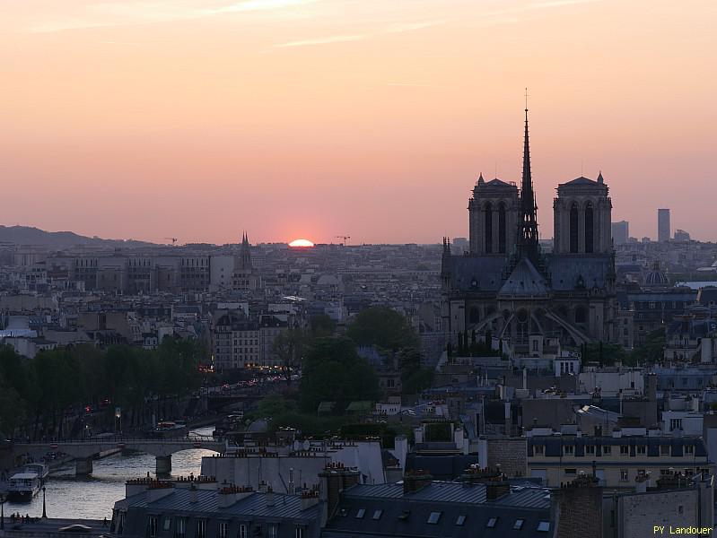 Paris vu d'en haut, Notre-Dame de nuit, 17 Boulevard Morland