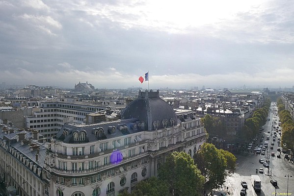 Paris vu d'en haut, 8 place Saint-Augustin